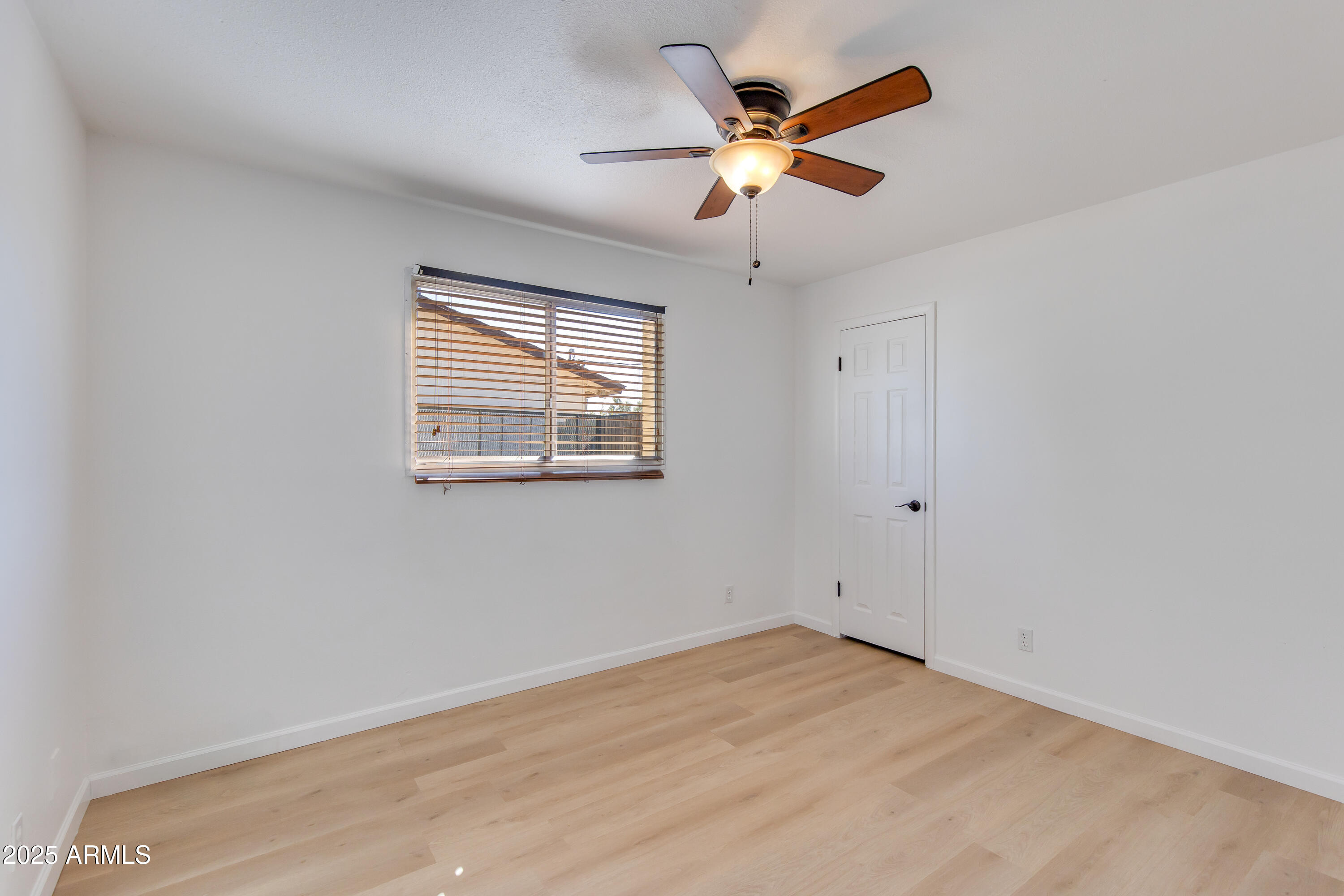 2515 E KAREN Drive