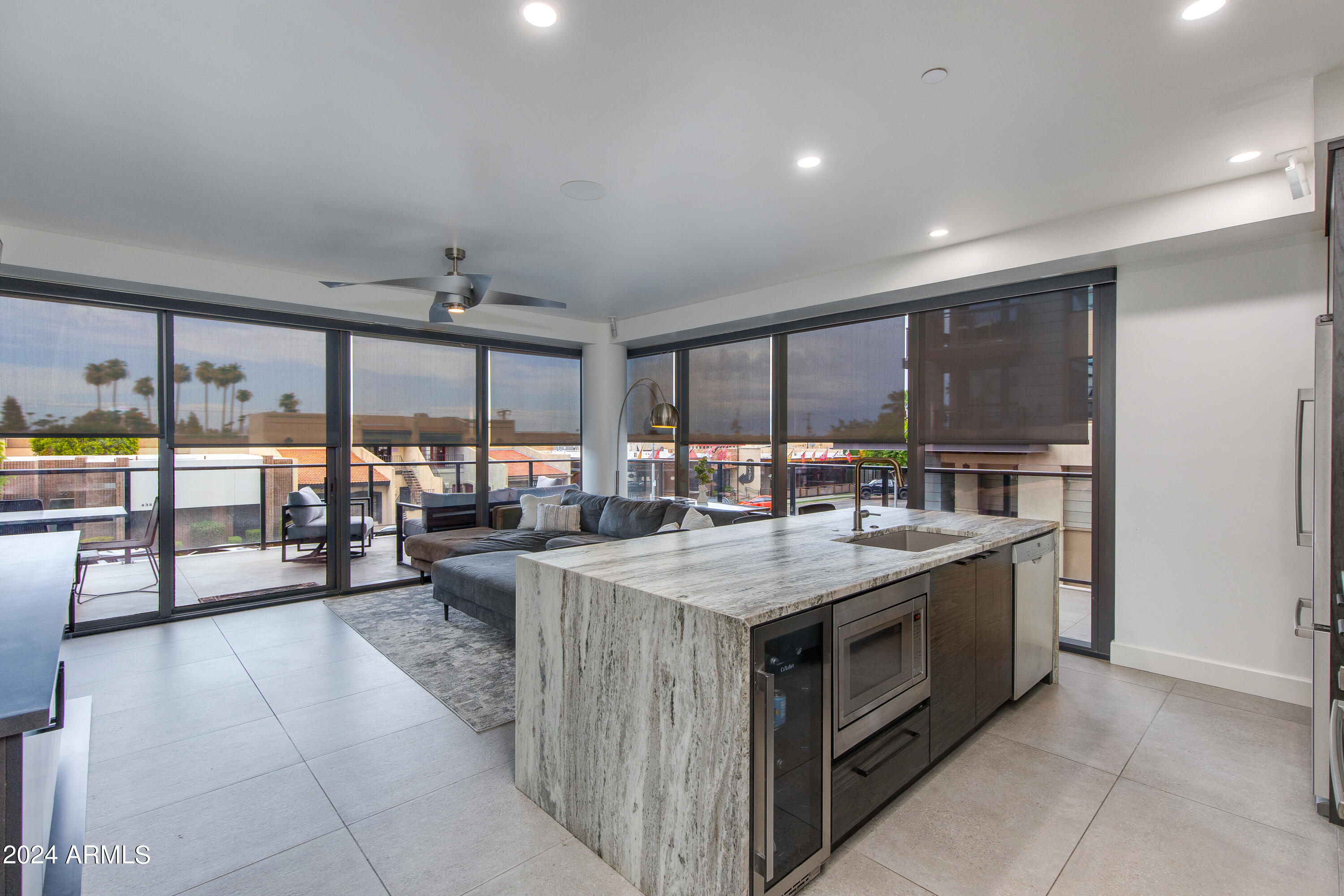 4422 N 75TH Street # 2008