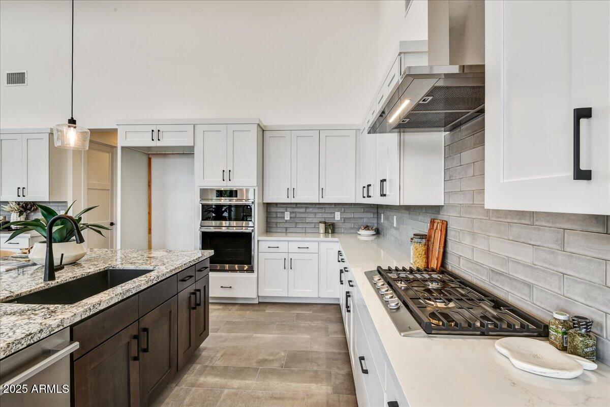 3329 W DESERT DAWN Drive