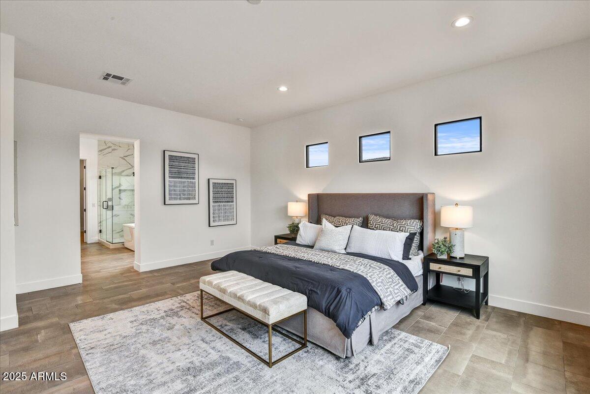 3329 W DESERT DAWN Drive