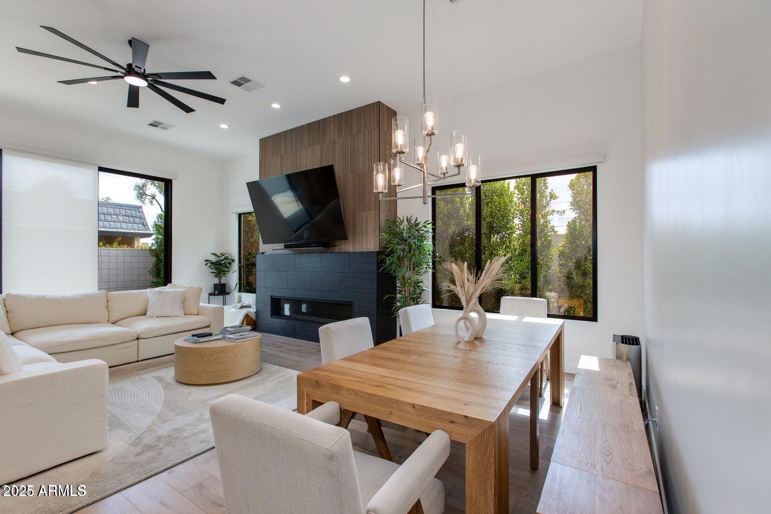 100 W NORTHERN Avenue, 5