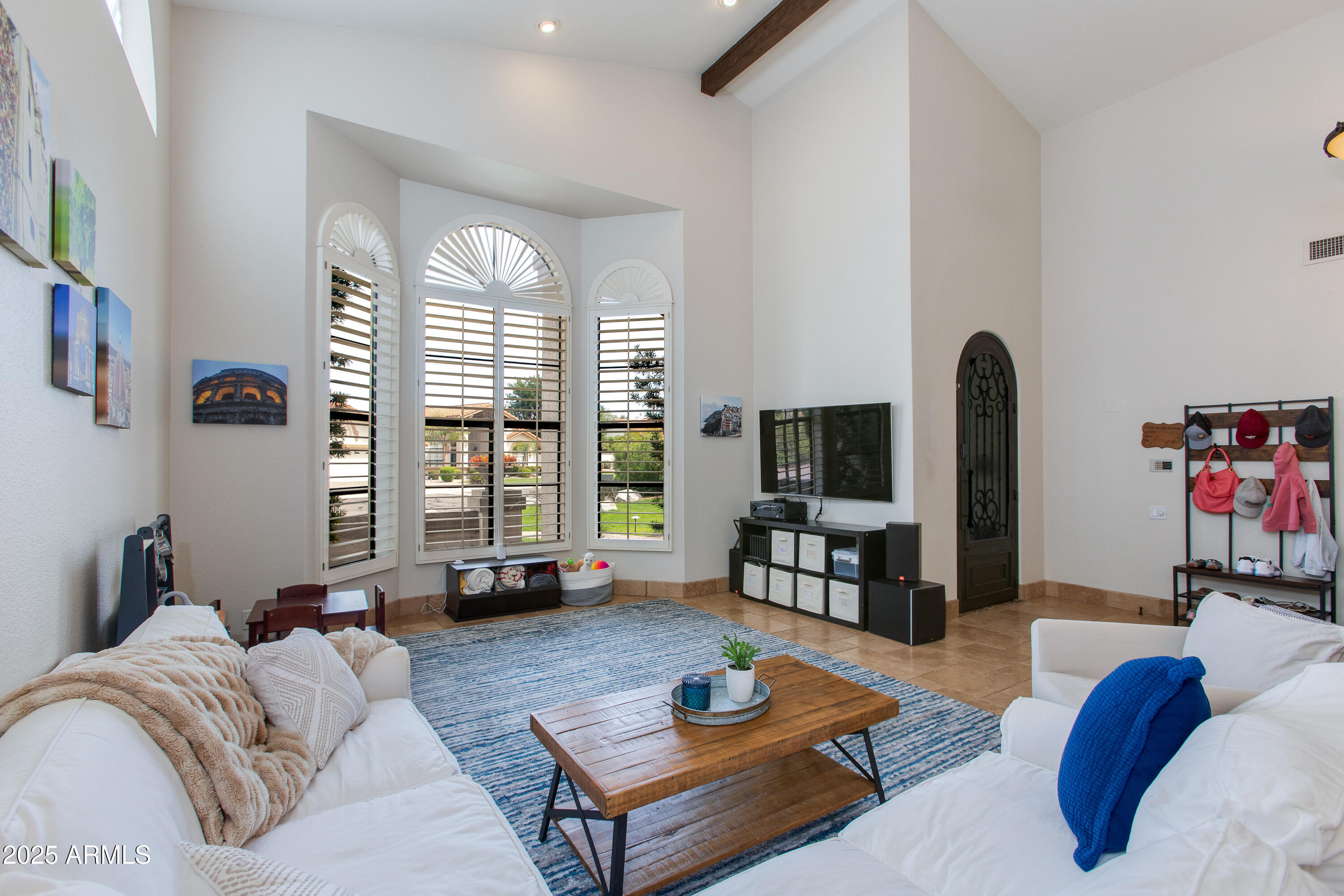 10645 E BELLA VISTA Drive