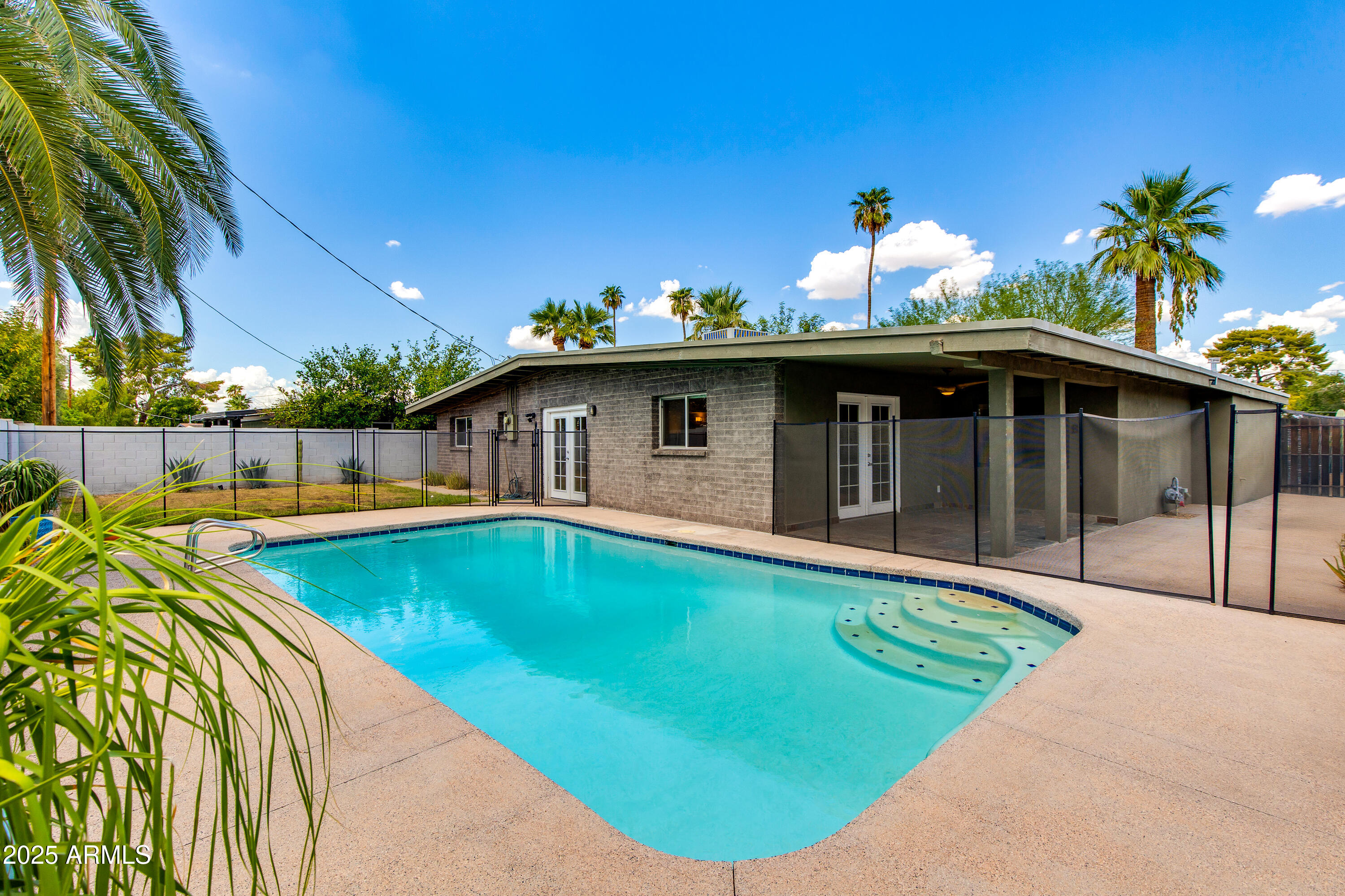 3707 E LAUREL Lane