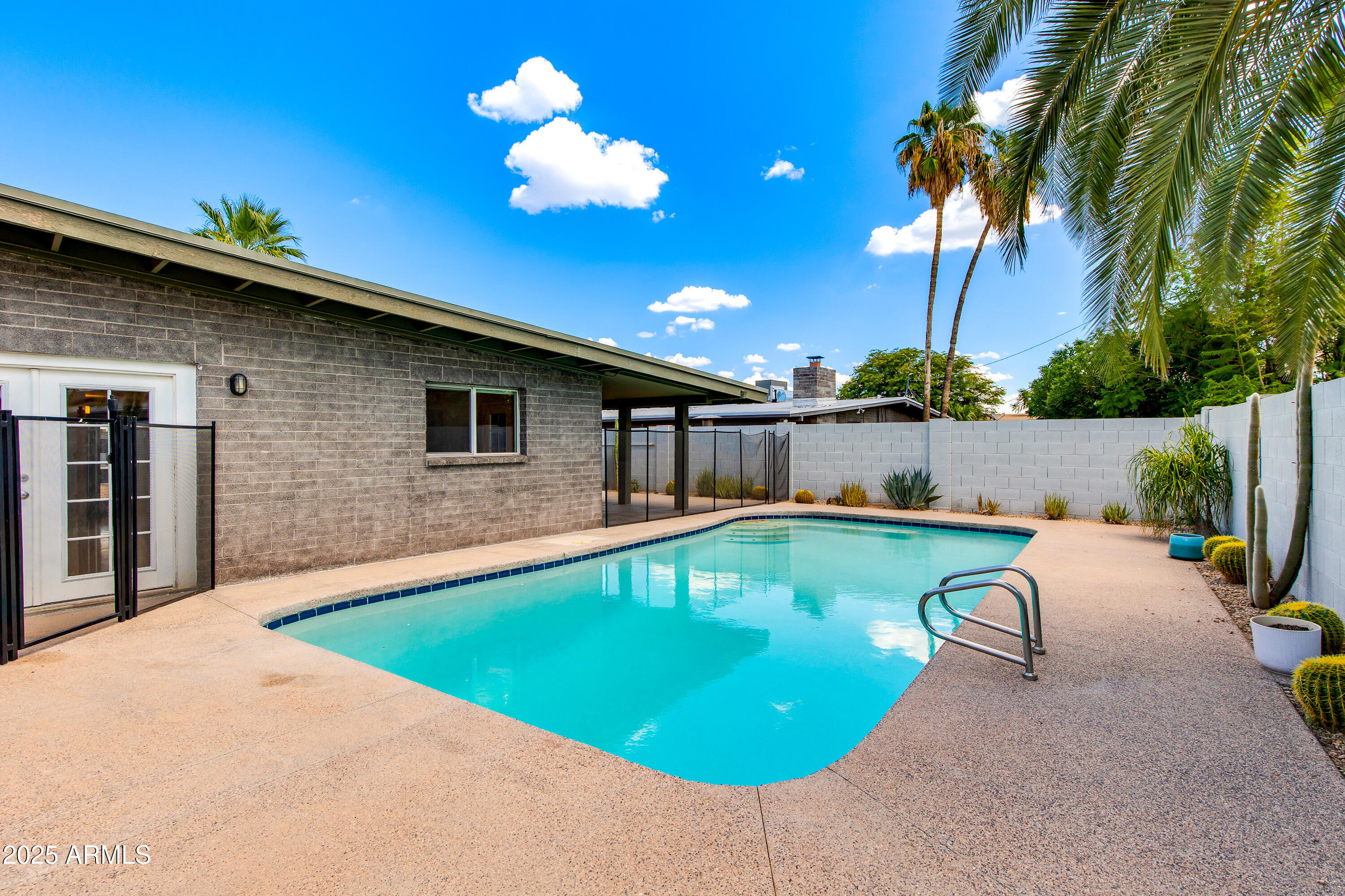 3707 E LAUREL Lane