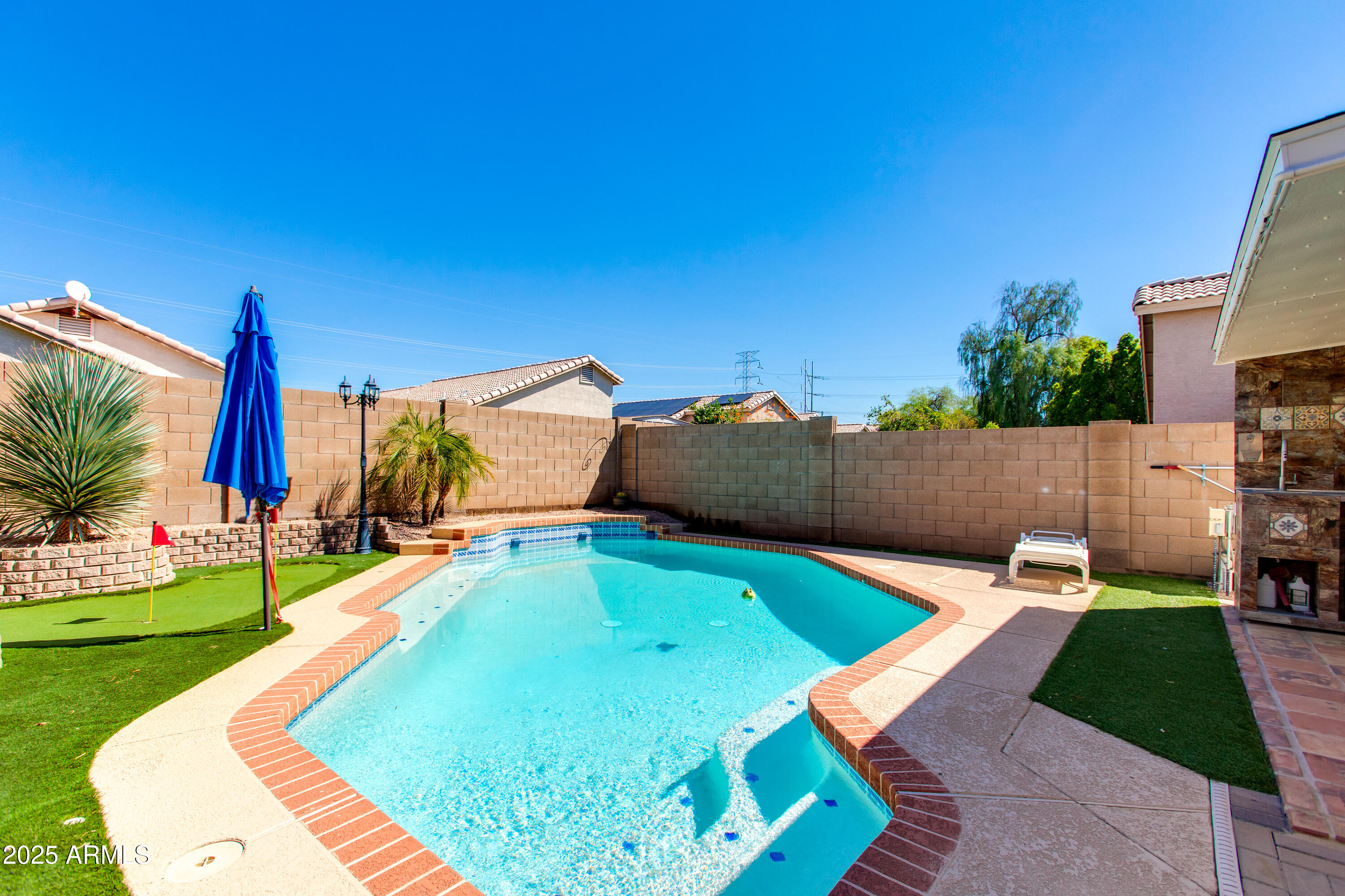 3612 W QUESTA Drive
