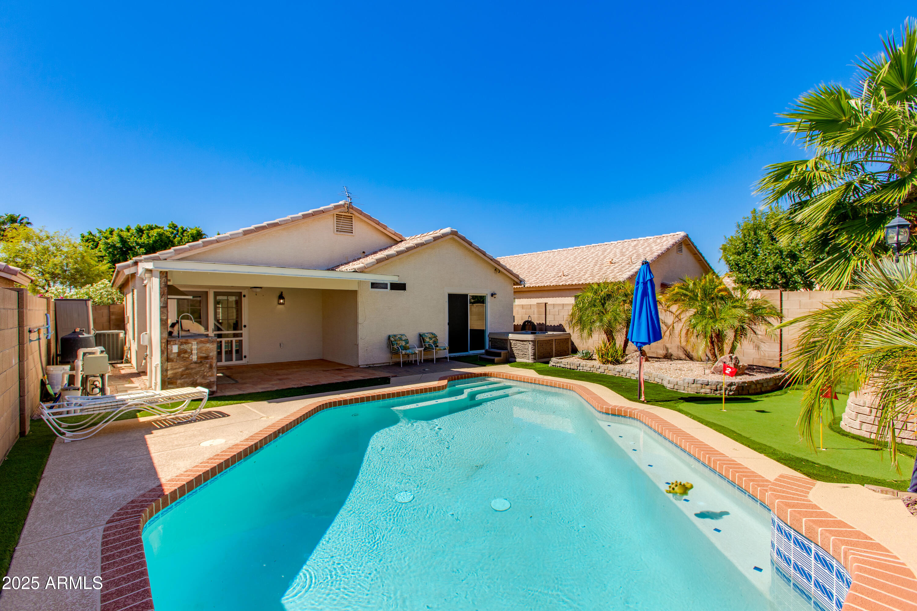 3612 W QUESTA Drive