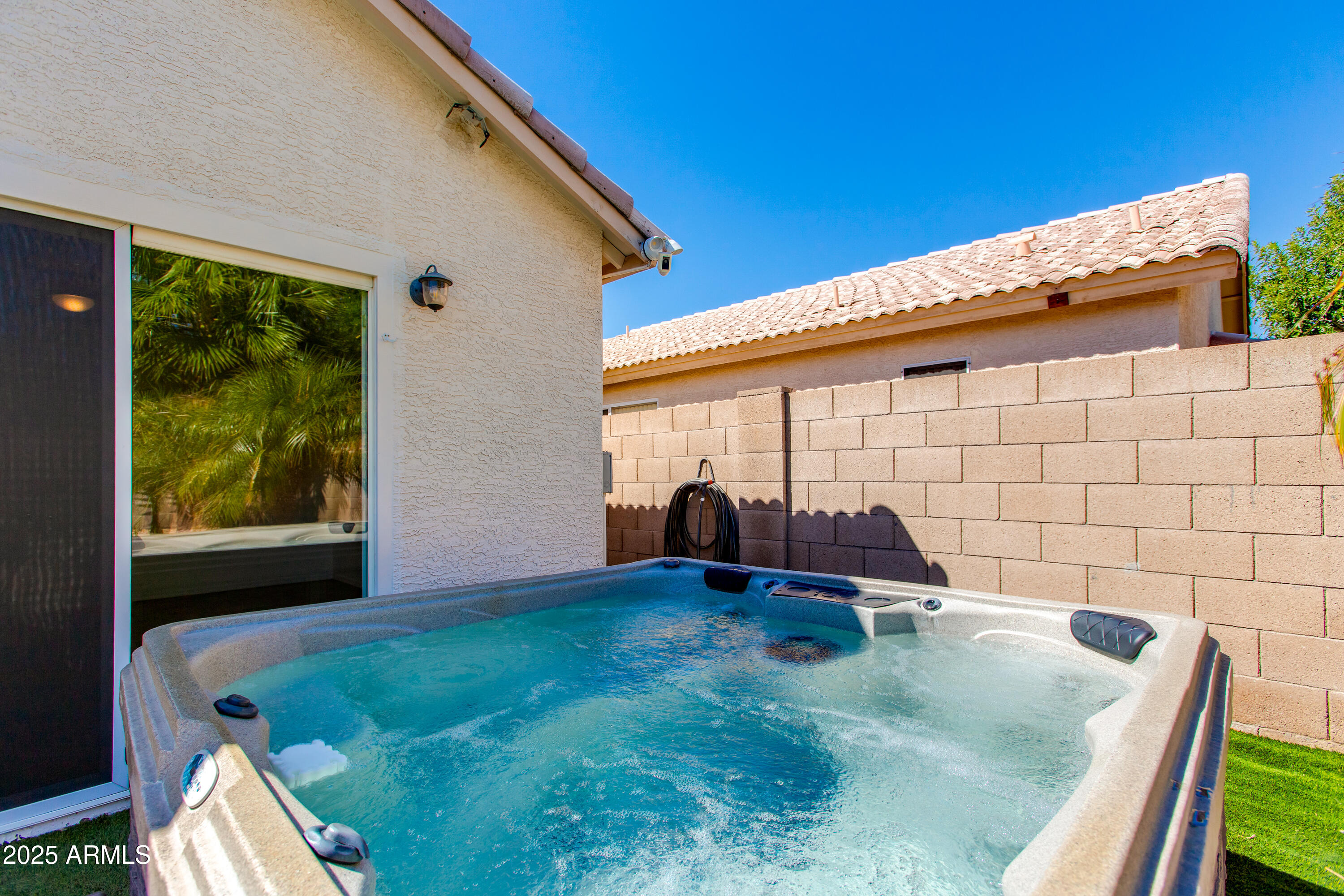 3612 W QUESTA Drive