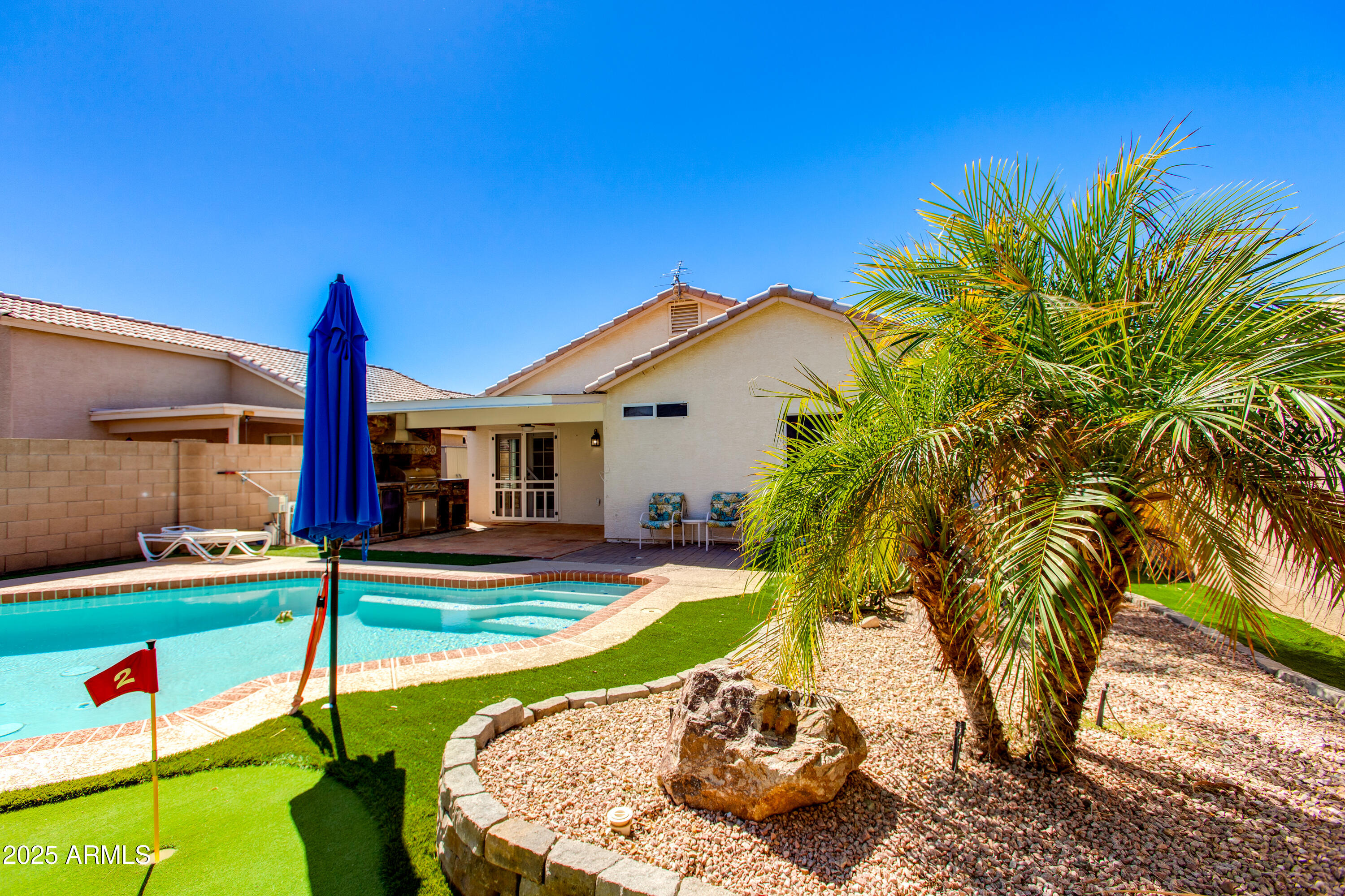 3612 W QUESTA Drive