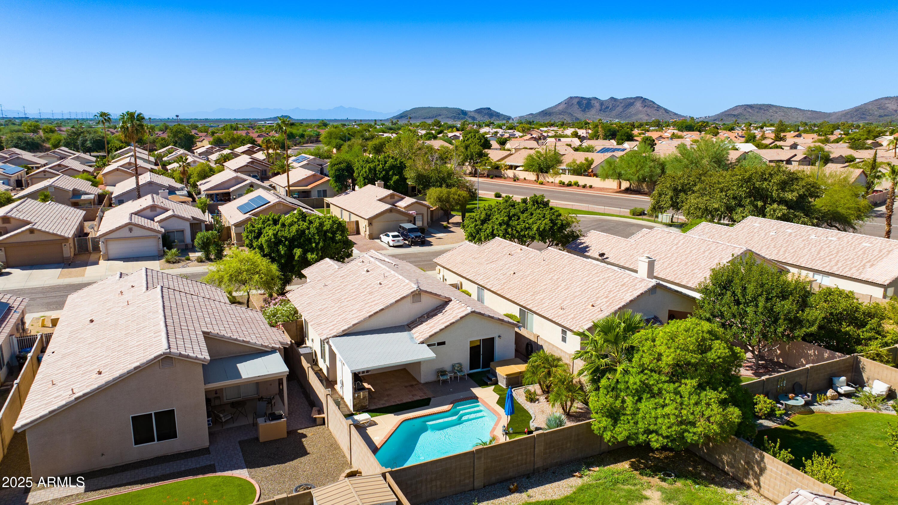 3612 W QUESTA Drive