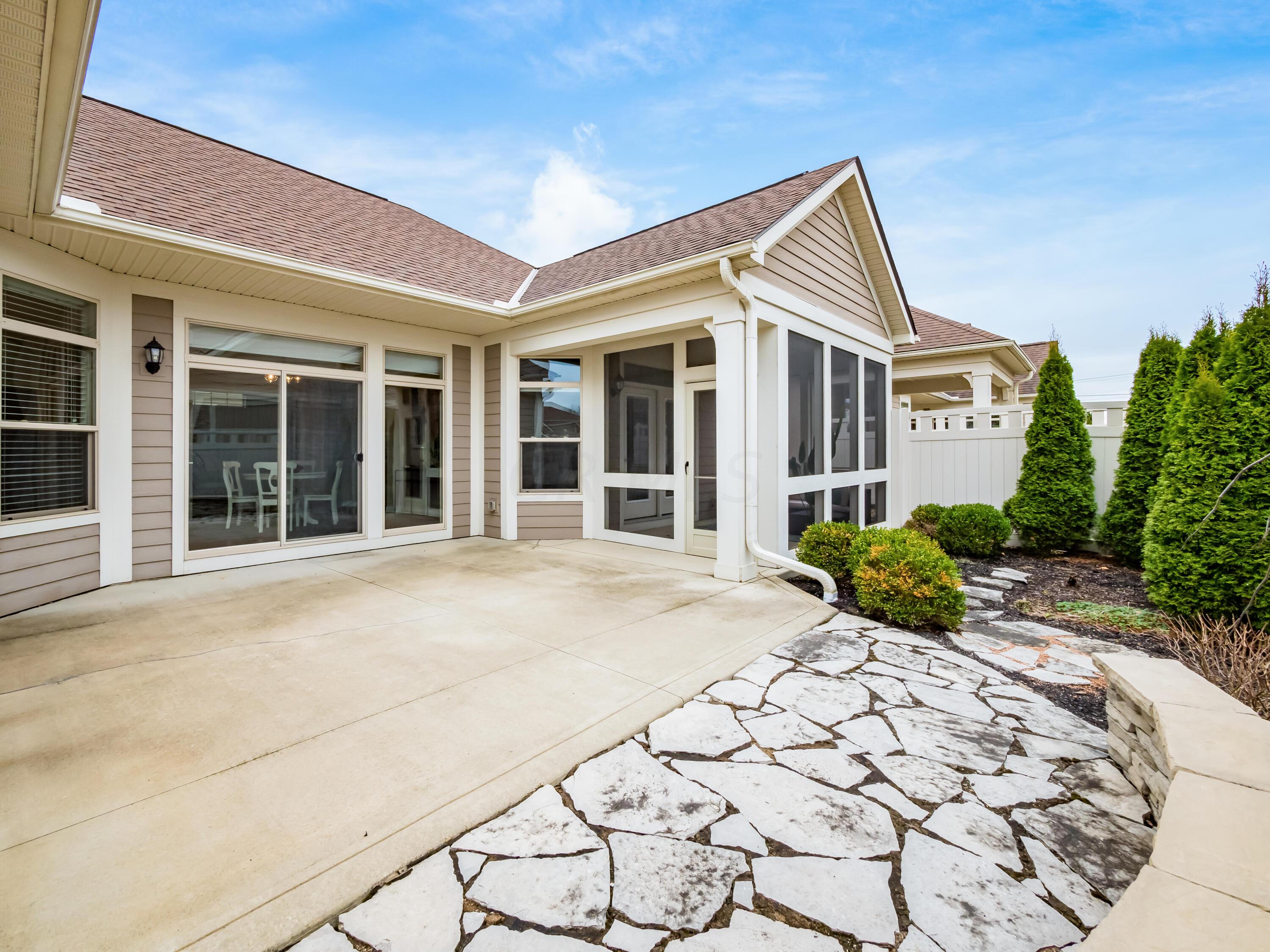 101 Courtyard Crossing Drive