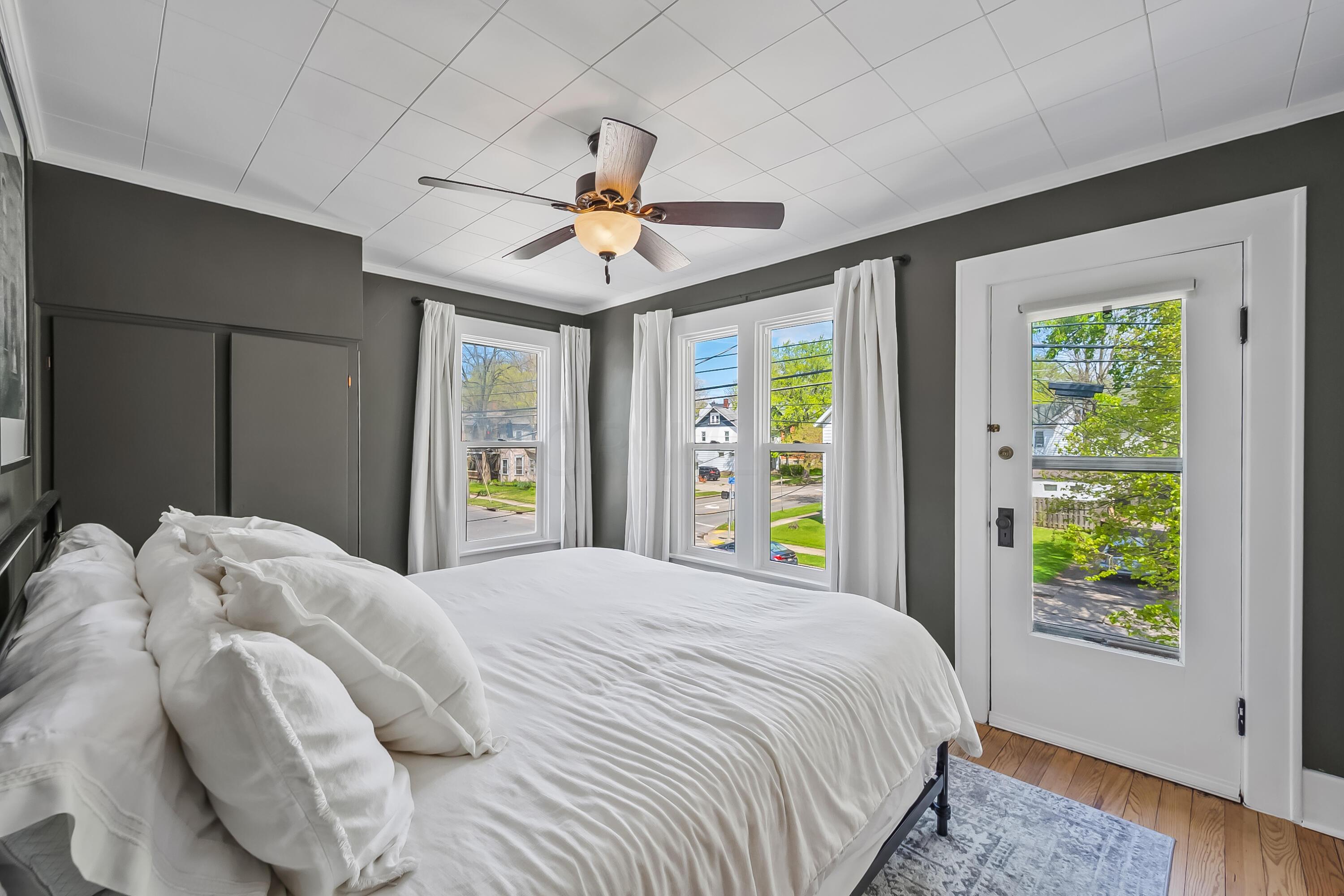 121 W Central Avenue
