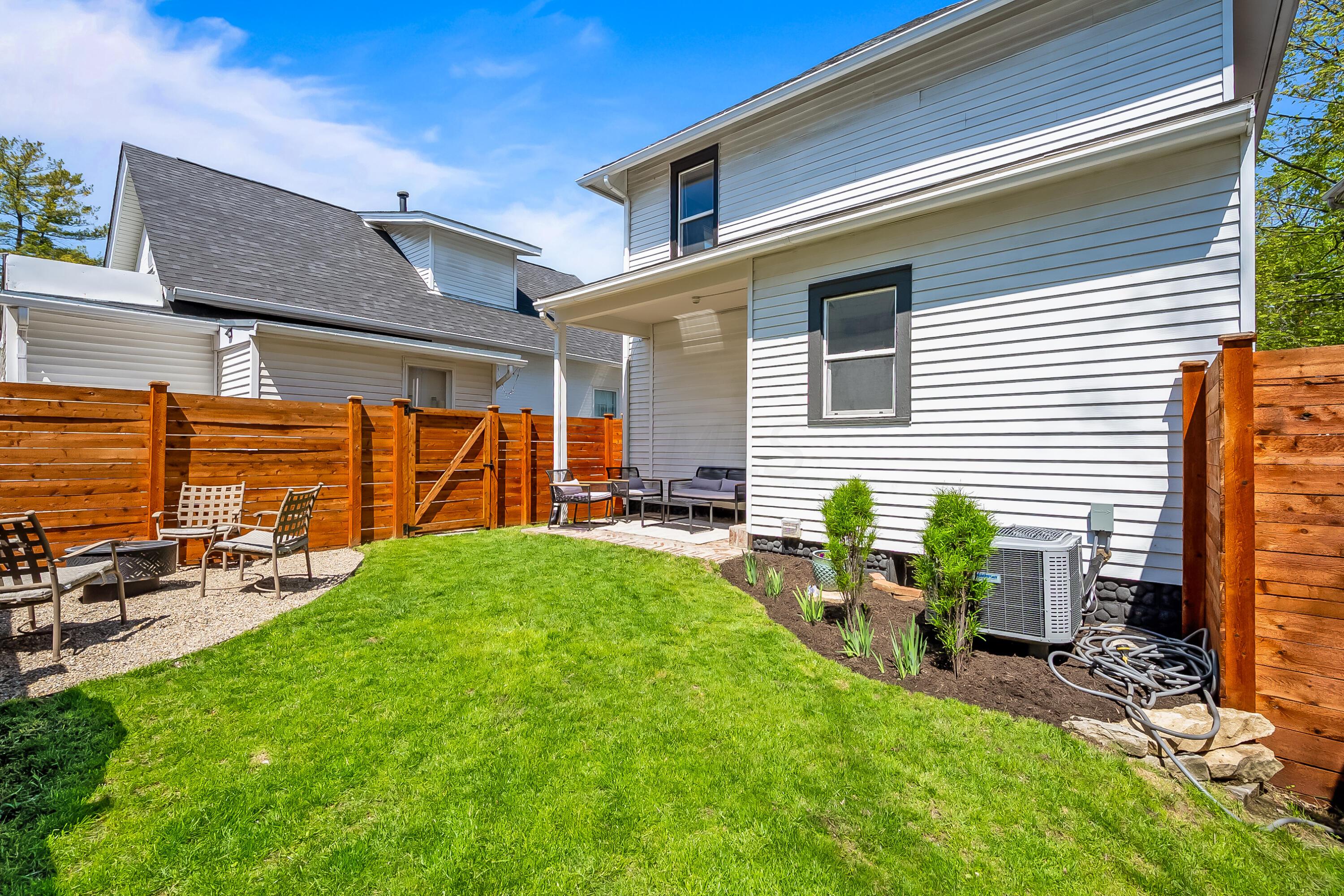 121 W Central Avenue