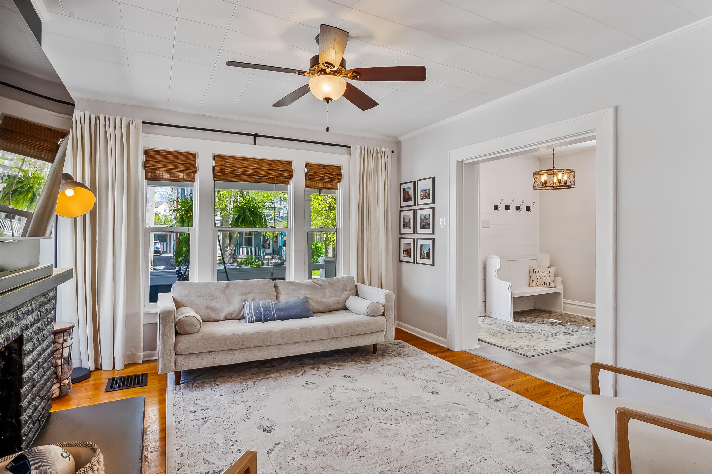 121 W Central Avenue