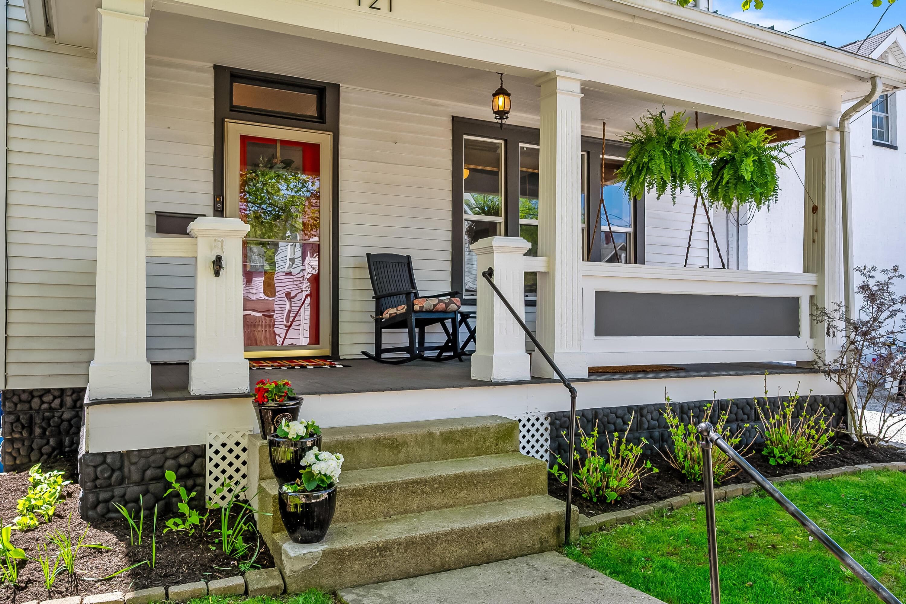 121 W Central Avenue