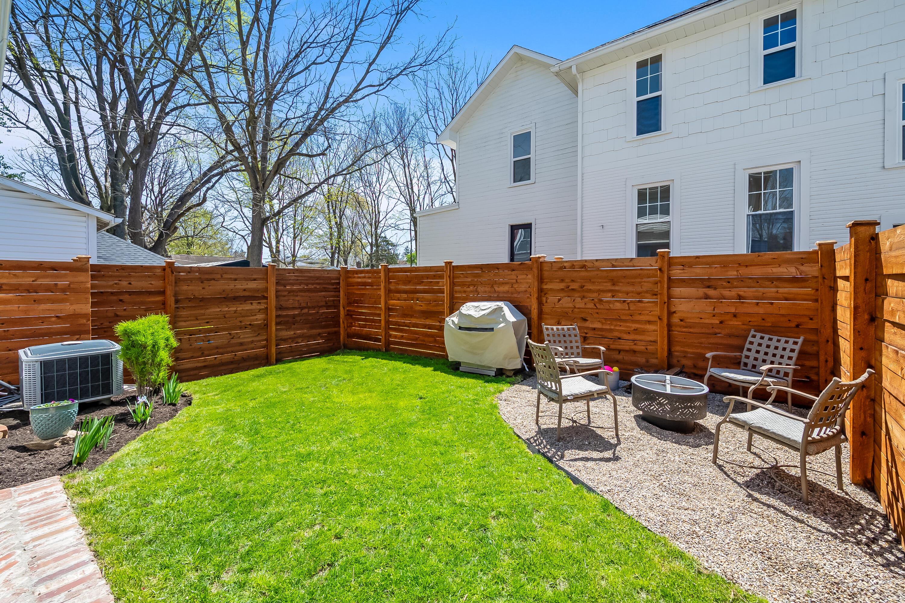 121 W Central Avenue