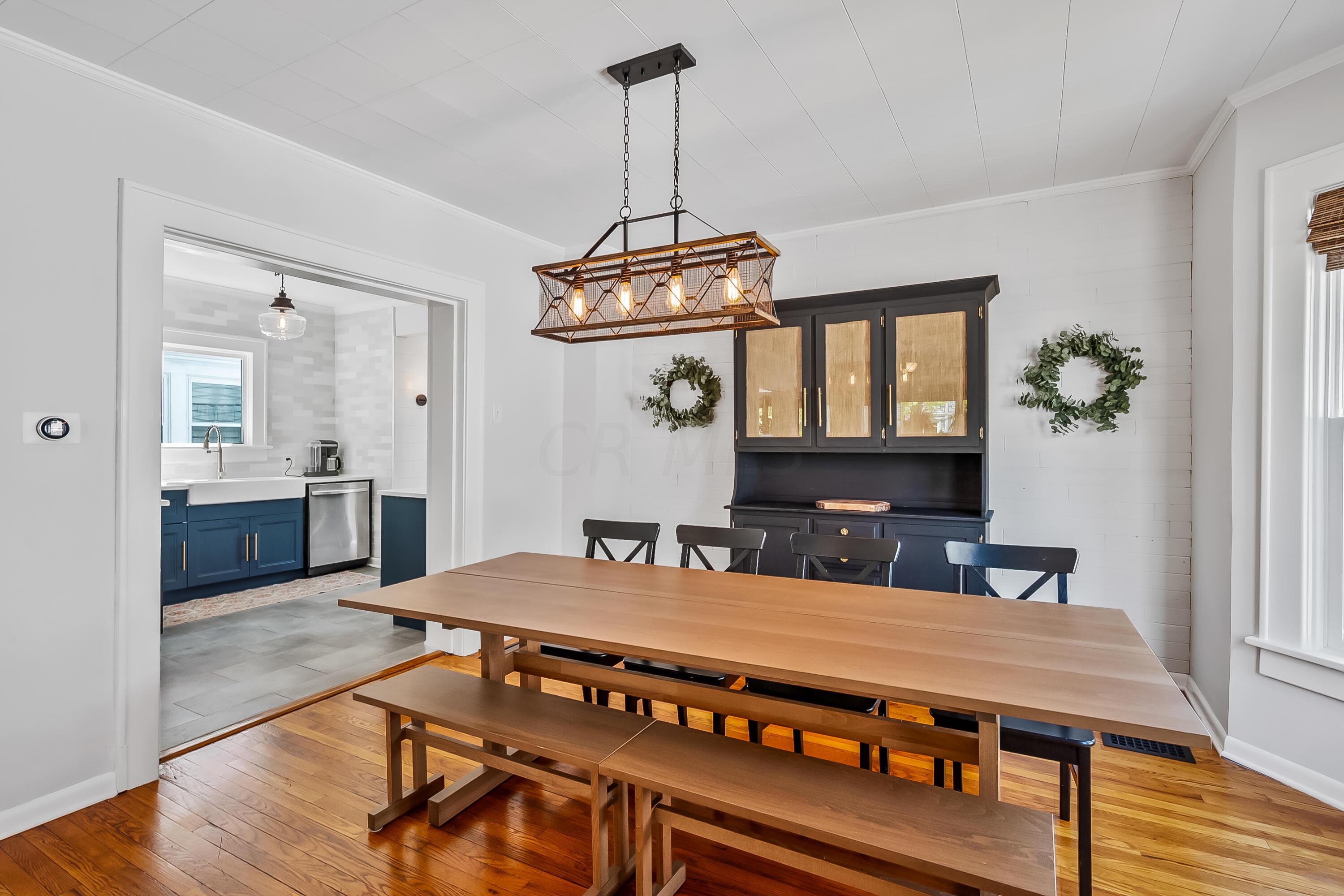 121 W Central Avenue