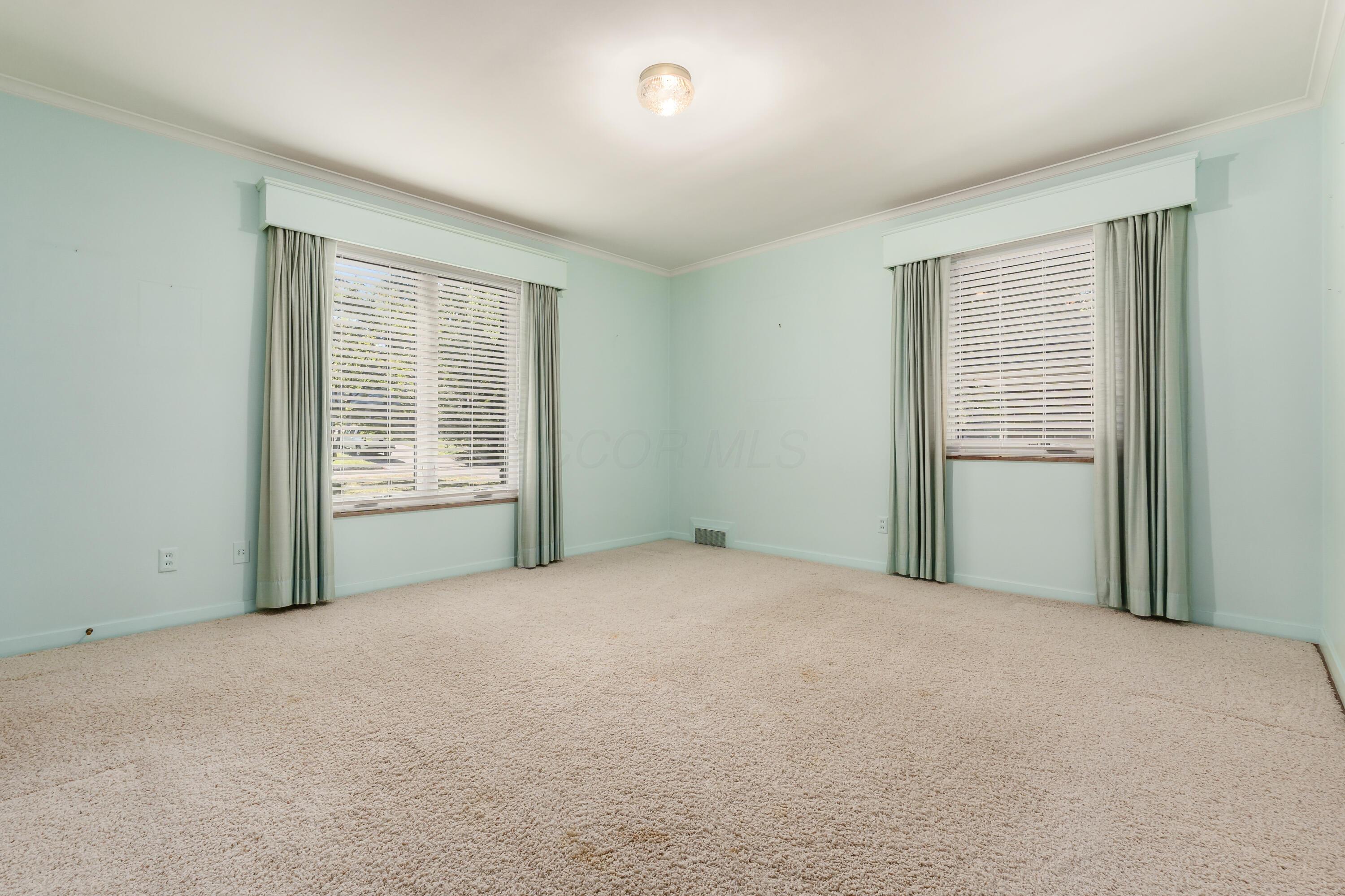 4711 Scenic Drive