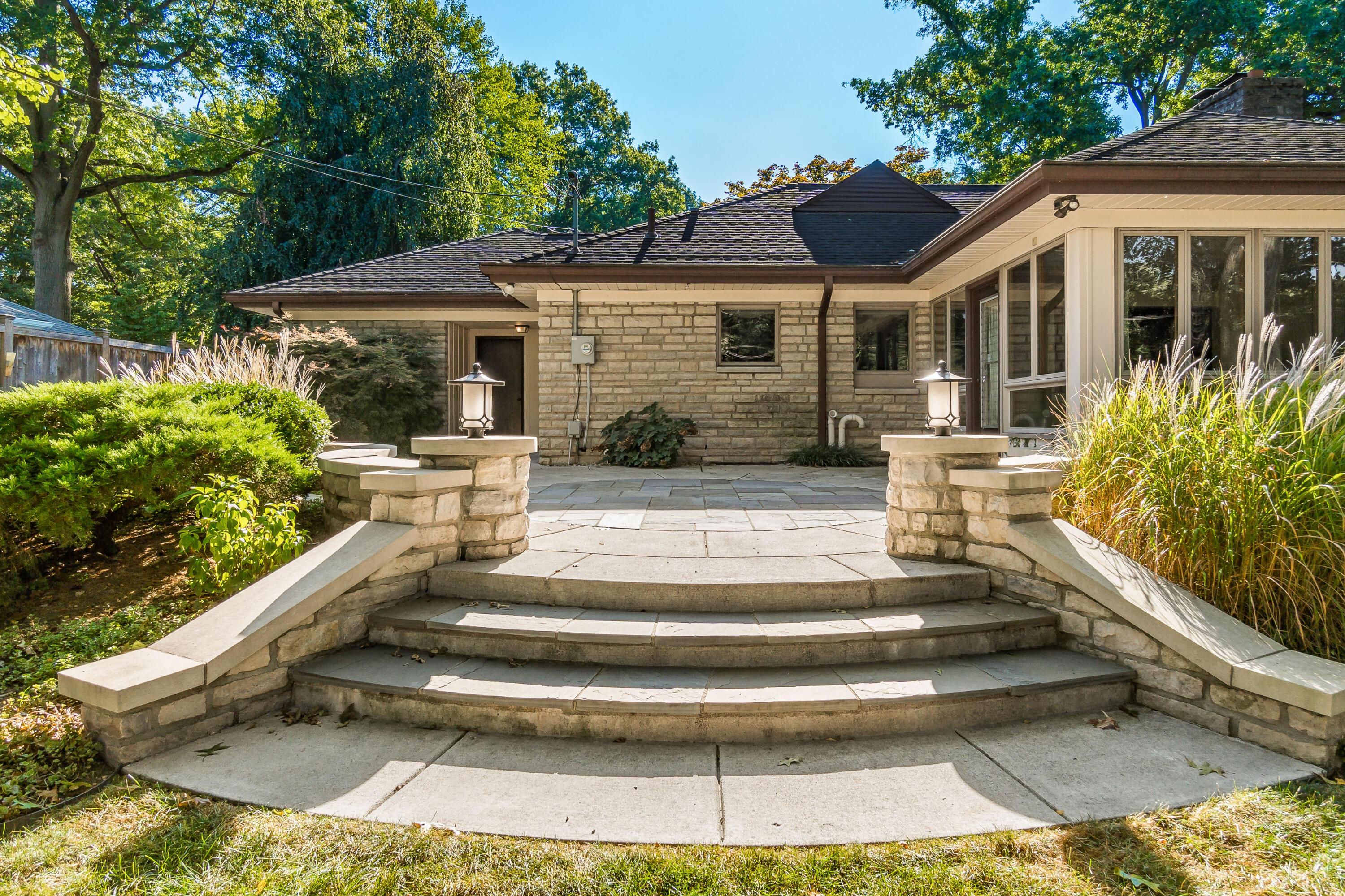4711 Scenic Drive