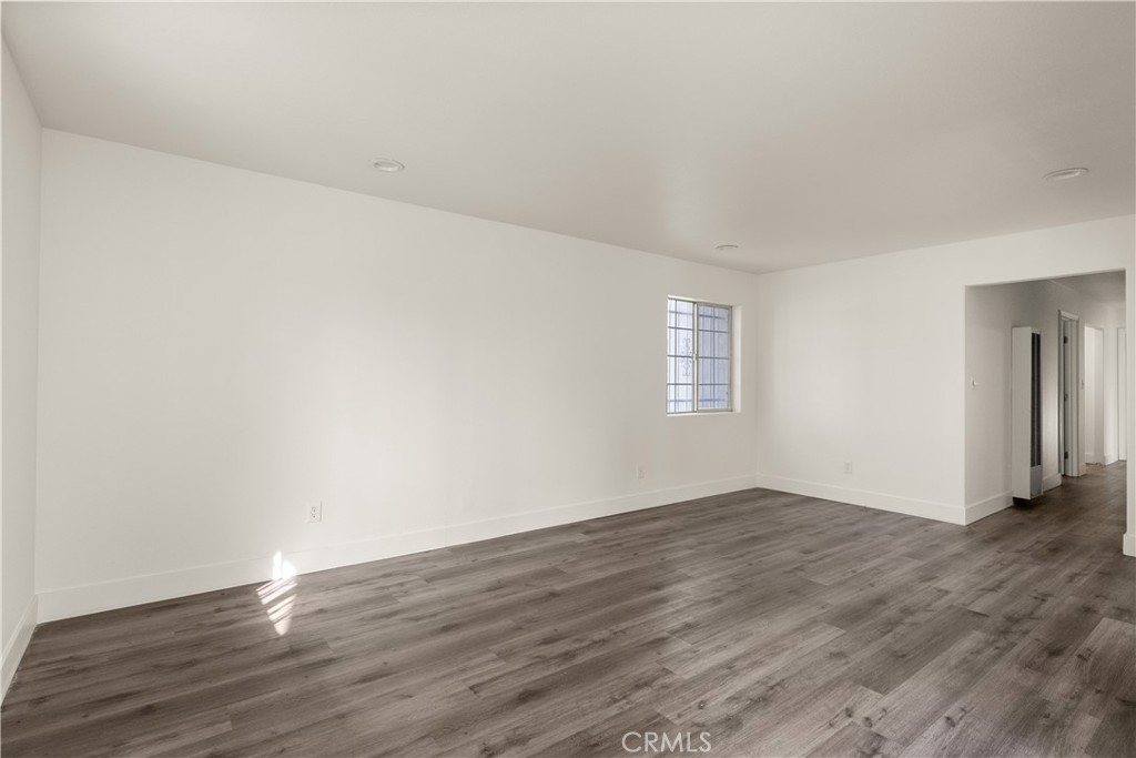 9110 Avalon Boulevard
