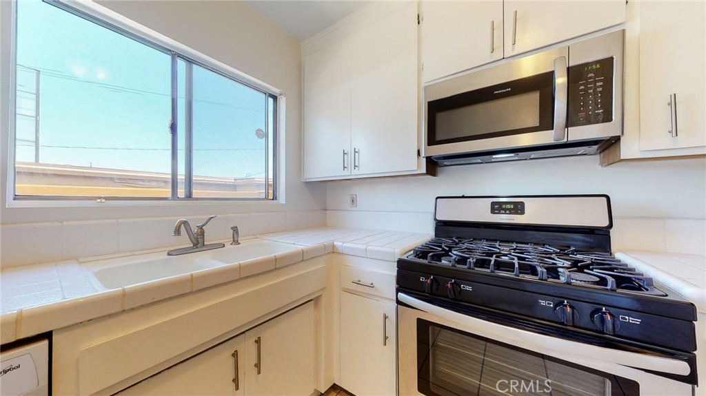 1730 Camden Avenue 203