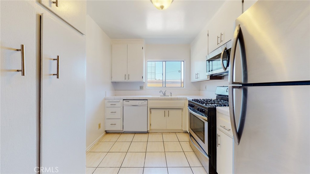 1730 Camden Avenue 203