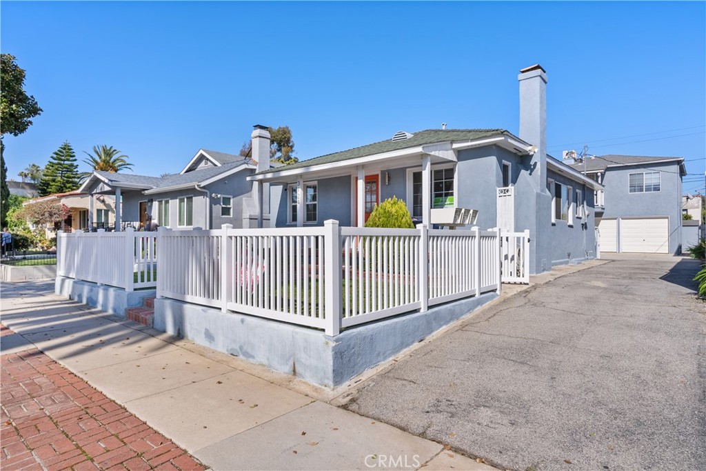 3124 Helms Avenue