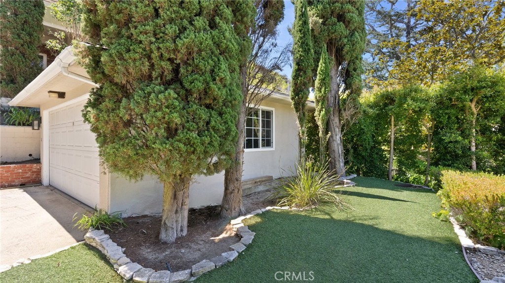 10314 Cresta Drive