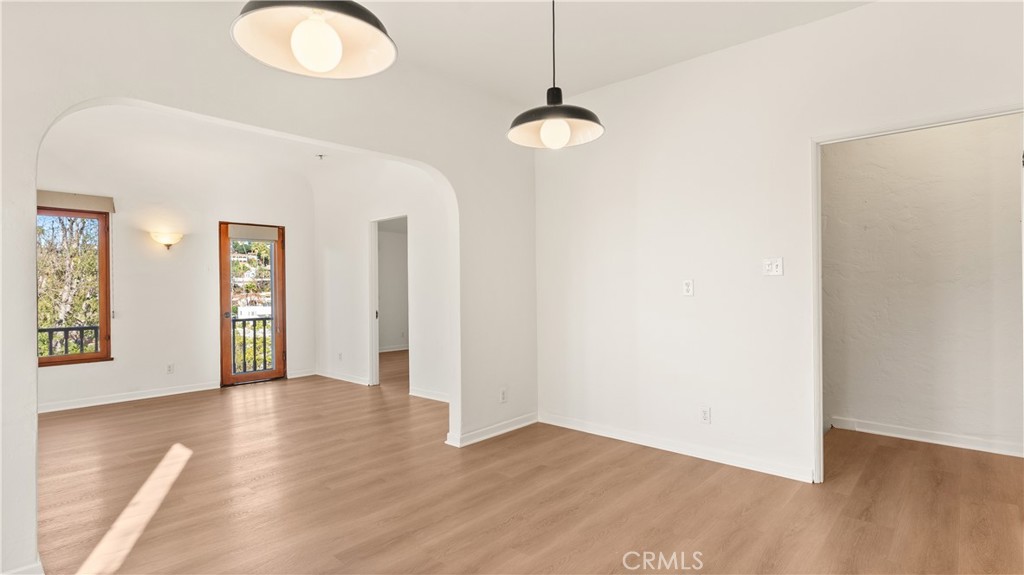 810 1/2 Parkman Avenue