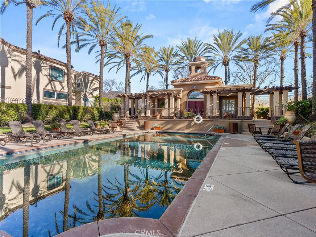 213 Montana Del Lago Drive