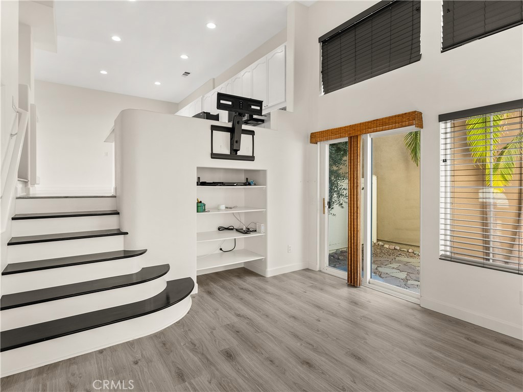 213 Montana Del Lago Drive