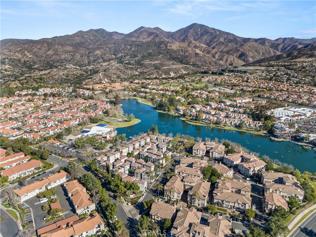 213 Montana Del Lago Drive