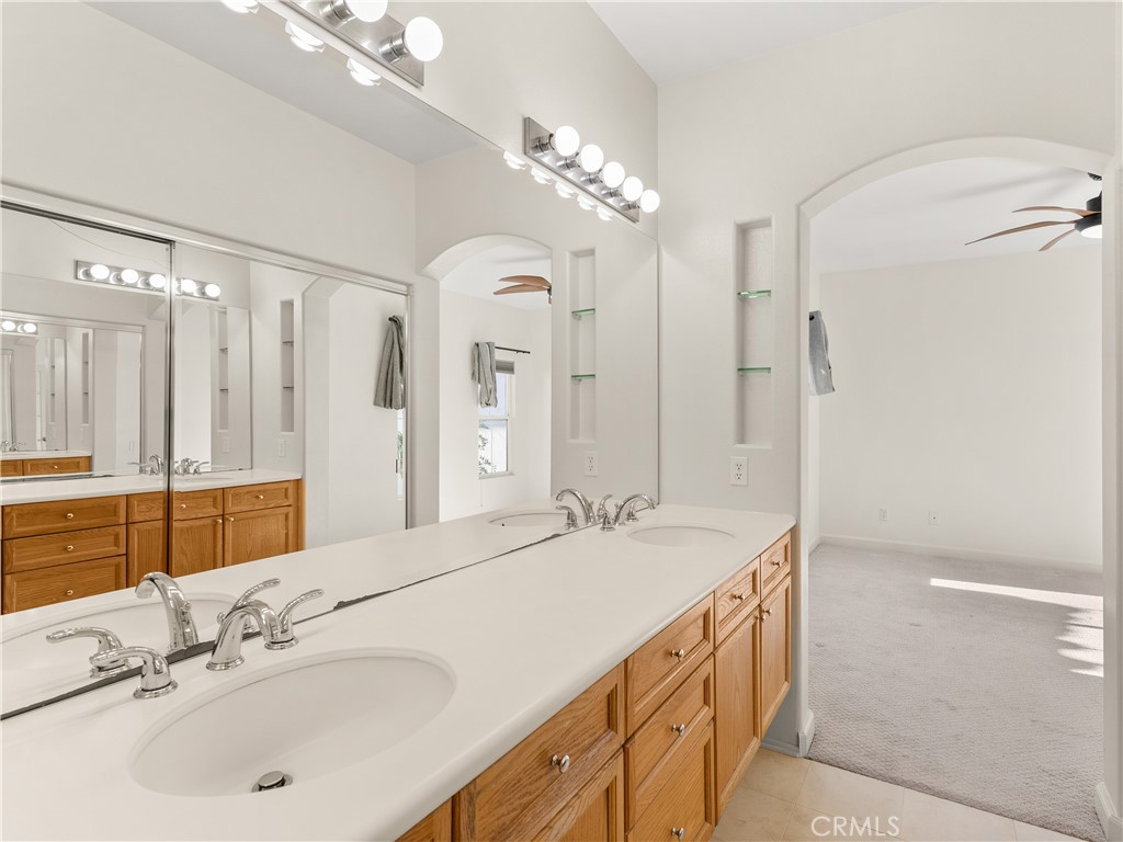 213 Montana Del Lago Drive