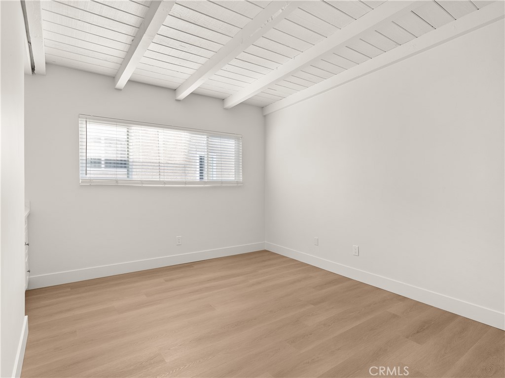 619 N Lucia Avenue N 2