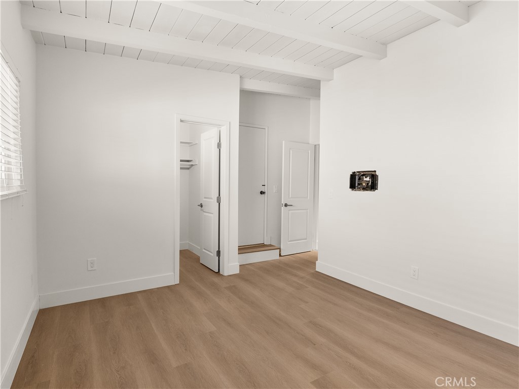 619 N Lucia Avenue N 2