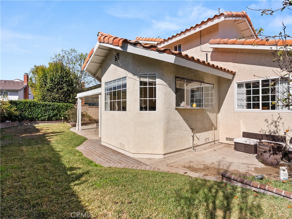 25112 Calle Alondra