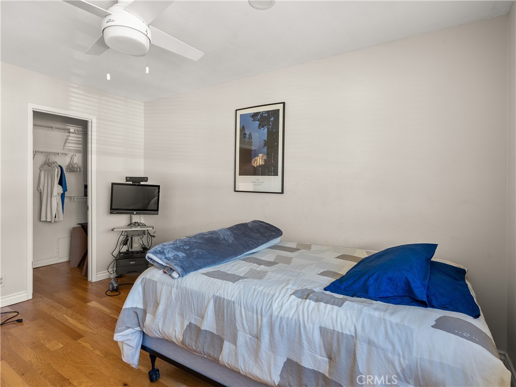 25112 Calle Alondra