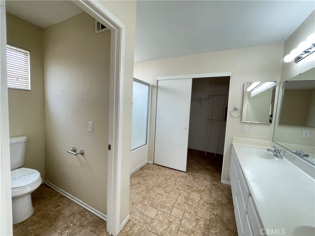 1545 E Avenue J5