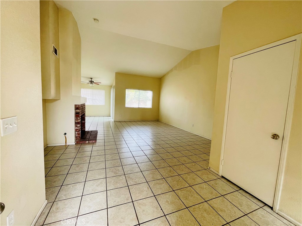 1545 E Avenue J5
