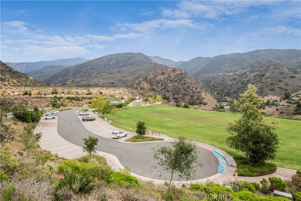 6225 Frondosa Drive