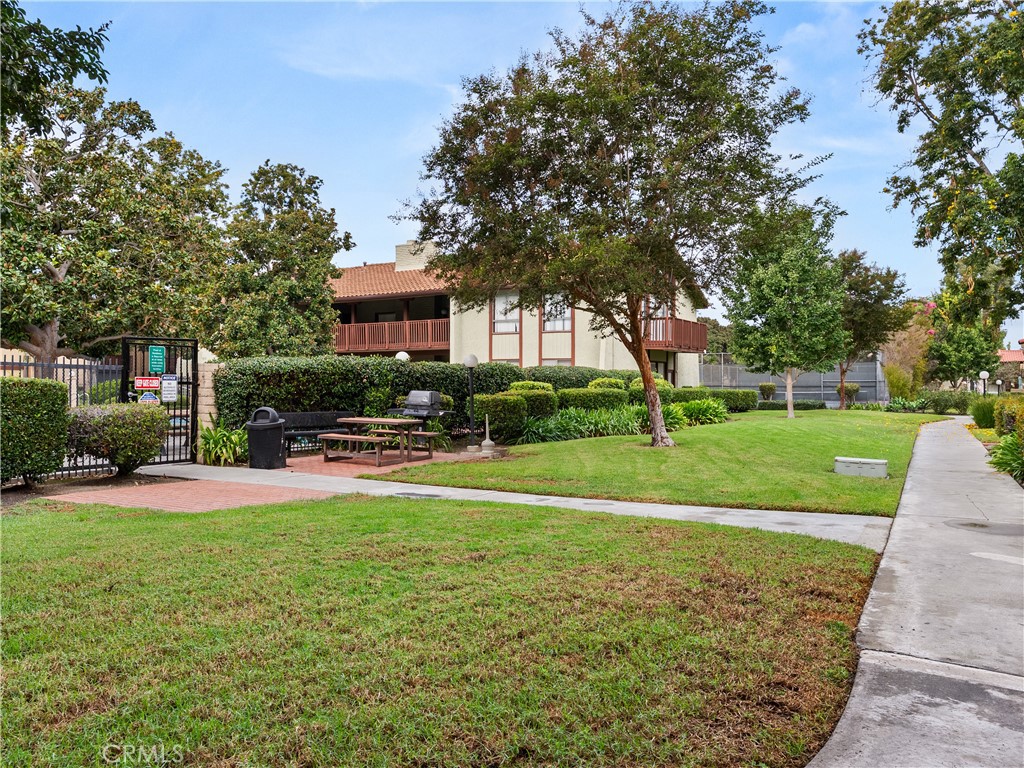 1030 W Macarthur 93