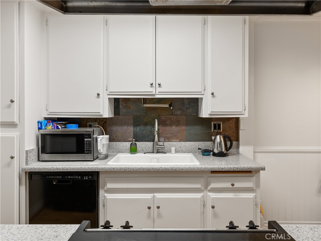 1030 W Macarthur 93