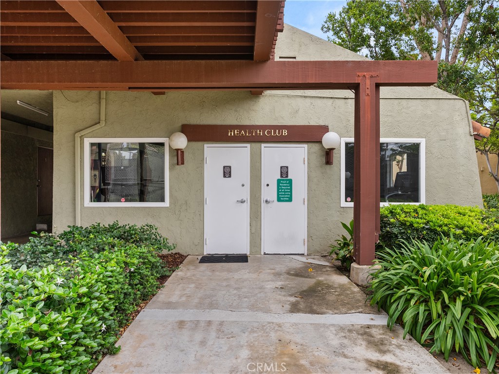 1030 W Macarthur 93