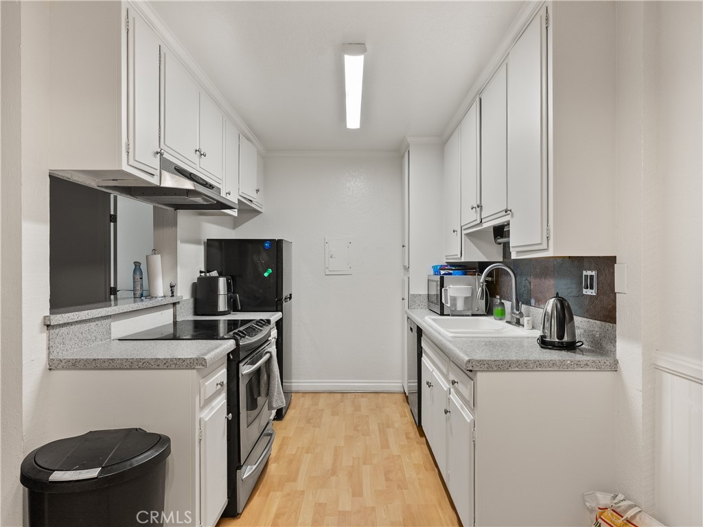 1030 W Macarthur 93