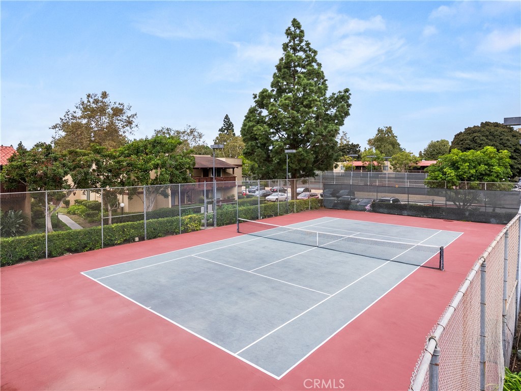1030 W Macarthur 93
