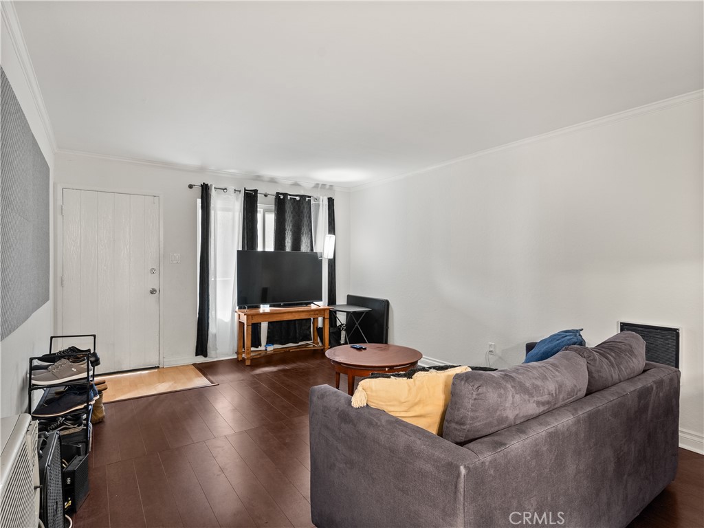 1030 W Macarthur 93
