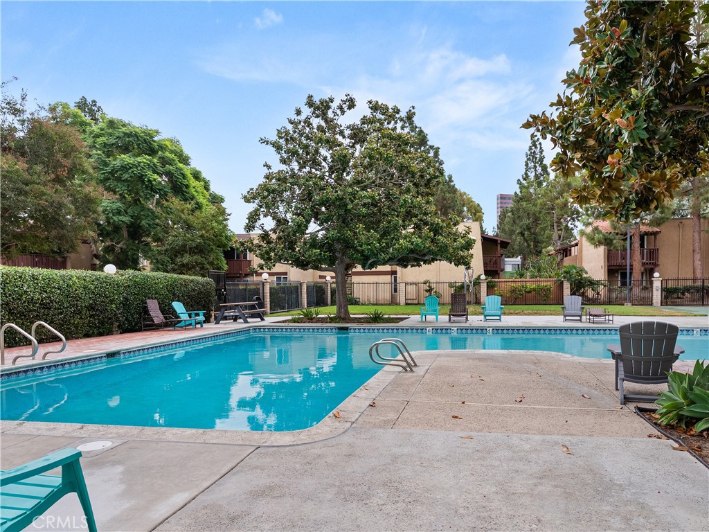 1030 W Macarthur 93