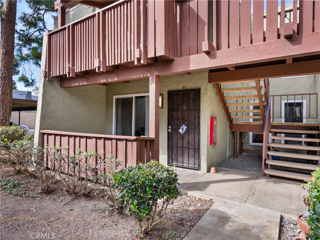 1030 W Macarthur 93