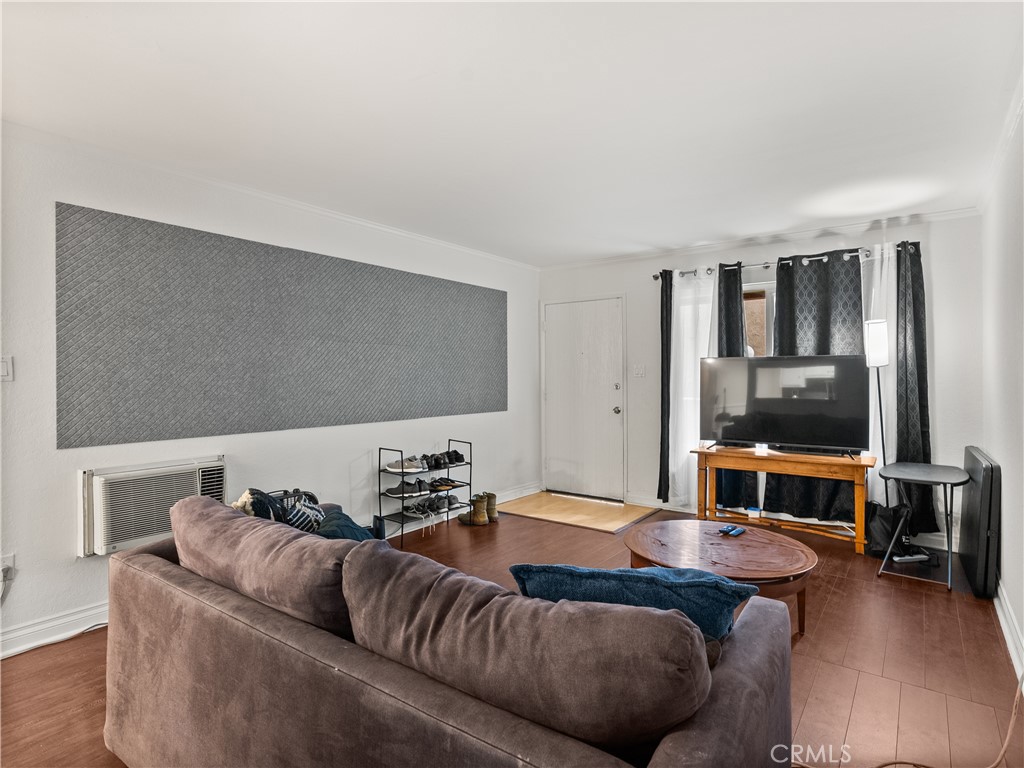 1030 W Macarthur 93
