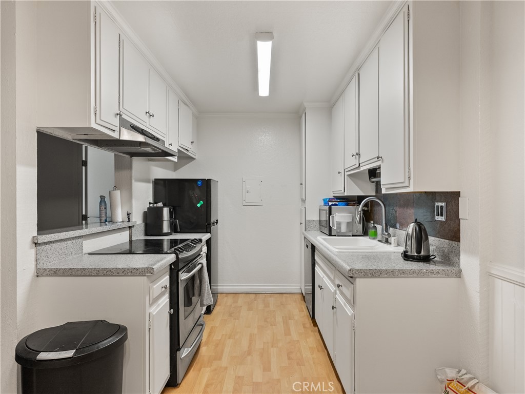 1030 W Macarthur 93