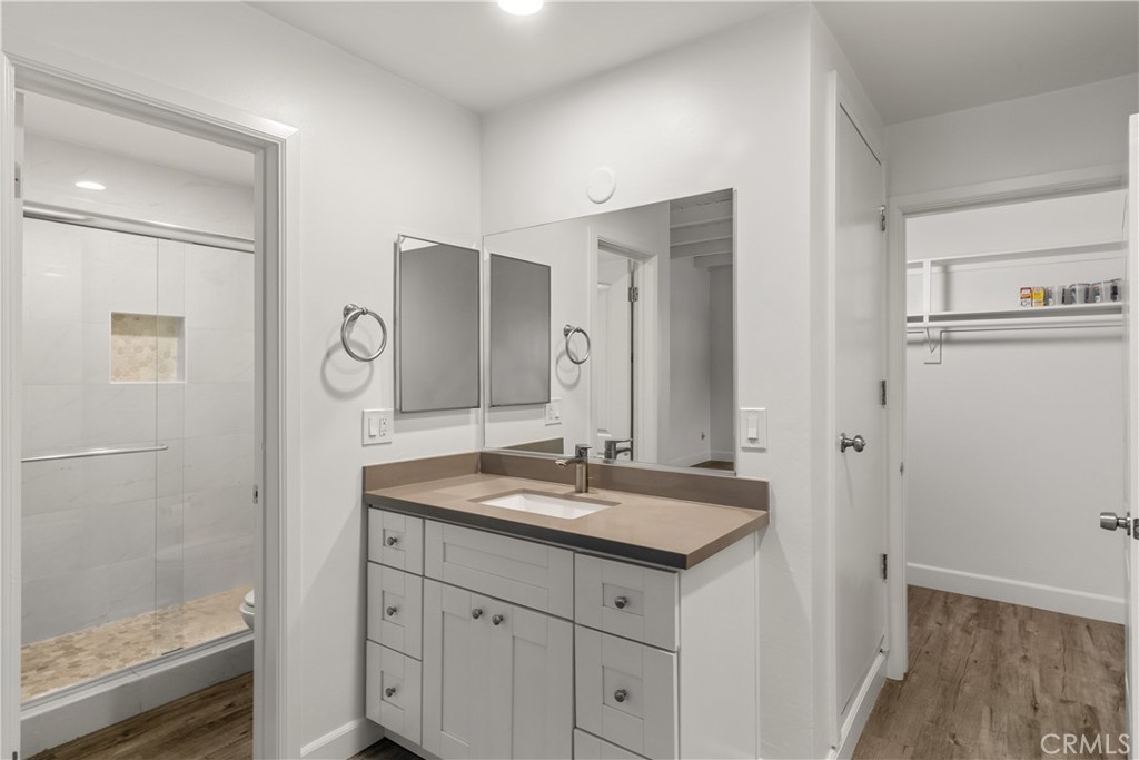 619 N Lucia Avenue N 1